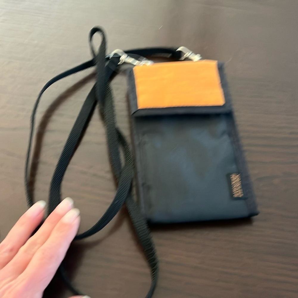Northwest Territory crossbody